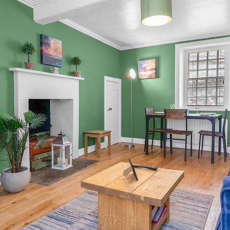 Charming Apartment In The Old Town Edimburgo Esterno foto